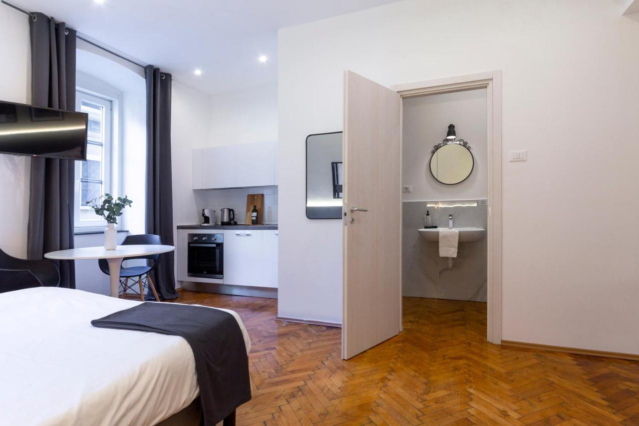 Amazing Studio In The City Center + Wifi Triest Exterior foto