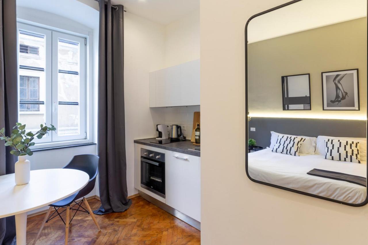 Amazing Studio In The City Center + Wifi Triest Exterior foto